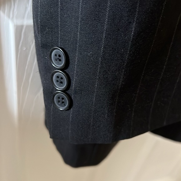 2 Piece Pin Stripe Suit Size 44L Men’s Black - Picture 2 of 6